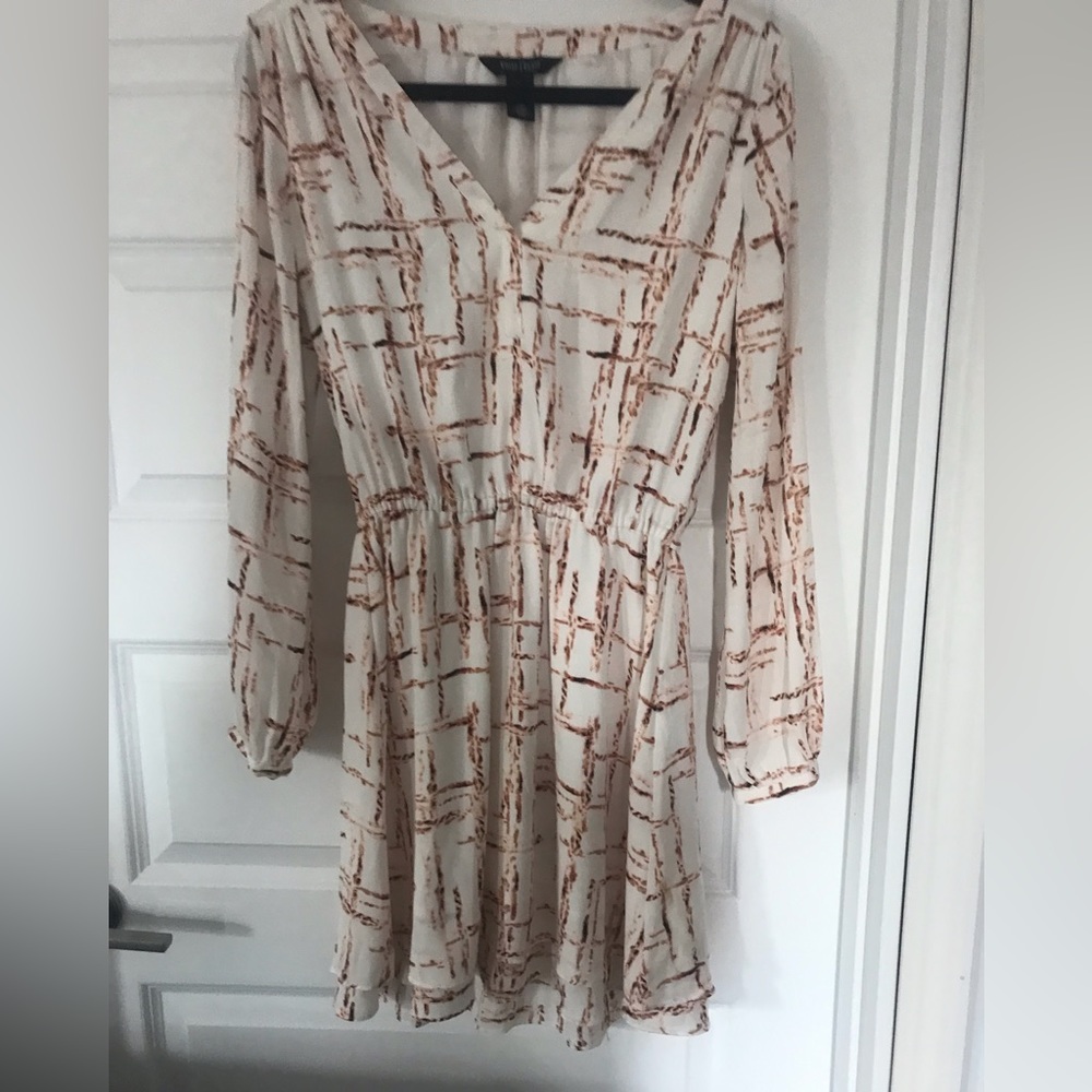White House black market long sleeve dress cream white with brown design size 2
